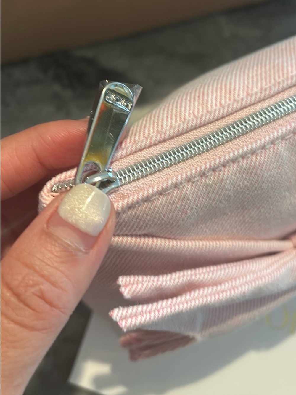 Dior Ribbon Clutch - Picture 4 of 5